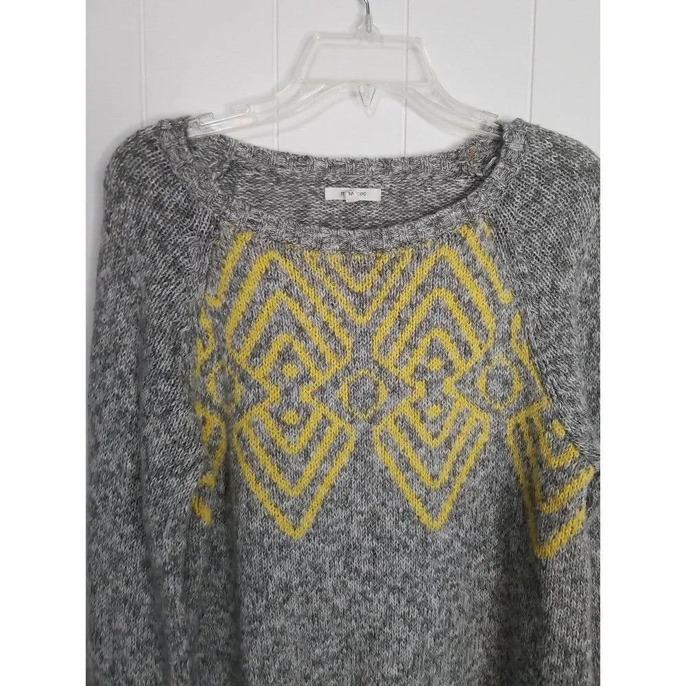 Maurices Sweater Womens Size Medium Gray Yellow Geometric Print Pullover